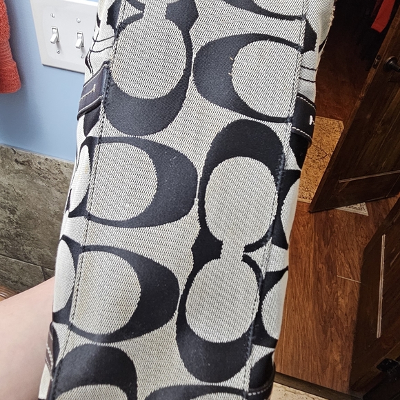 Coach Black and Cream Tote Bag - Picture 6 of 7